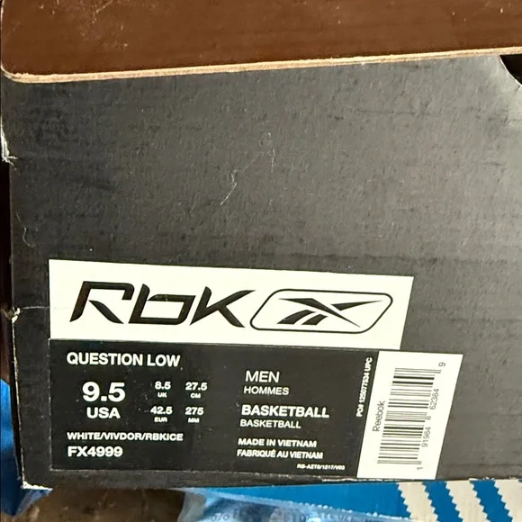 Men, Reeboks, basketball sneakers size 9 1/2 white and orange - Picture 3 of 3